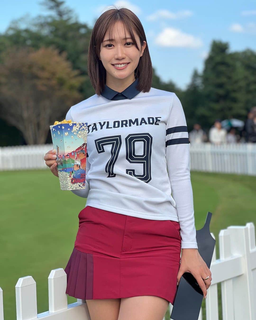 のインスタグラム：「今年も残りあとわずか、、、！ 良い出会いに恵まれて沢山のチャンスを与えて頂いた一年でした🔥 インスタで私を見つけてくれた皆さまのコメントやいいねが励みになりました！ ありがとうございました✨ 来年は更に精進致しますので応援よろしくお願いします💪  皆さま良いお年をお迎えください♡  #2022」