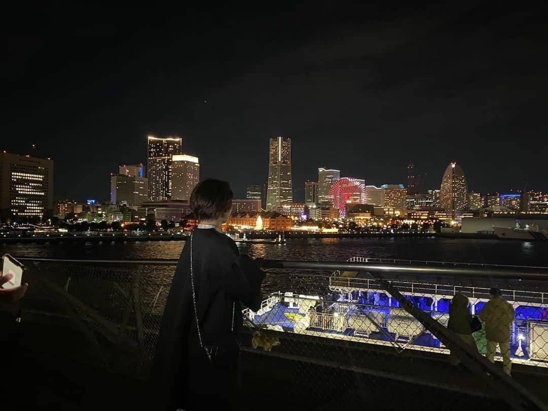 平野美宇のインスタグラム：「昨年は所属が変わり新たなスタートとなりました。  素晴らしいコーチ、スタッフさんや仲間のおかげでに成長することができた1年でした。 今年は勝負の年です❤️‍🔥 精一杯頑張りますので、ご声援のほどよろしくお願いします🙏」