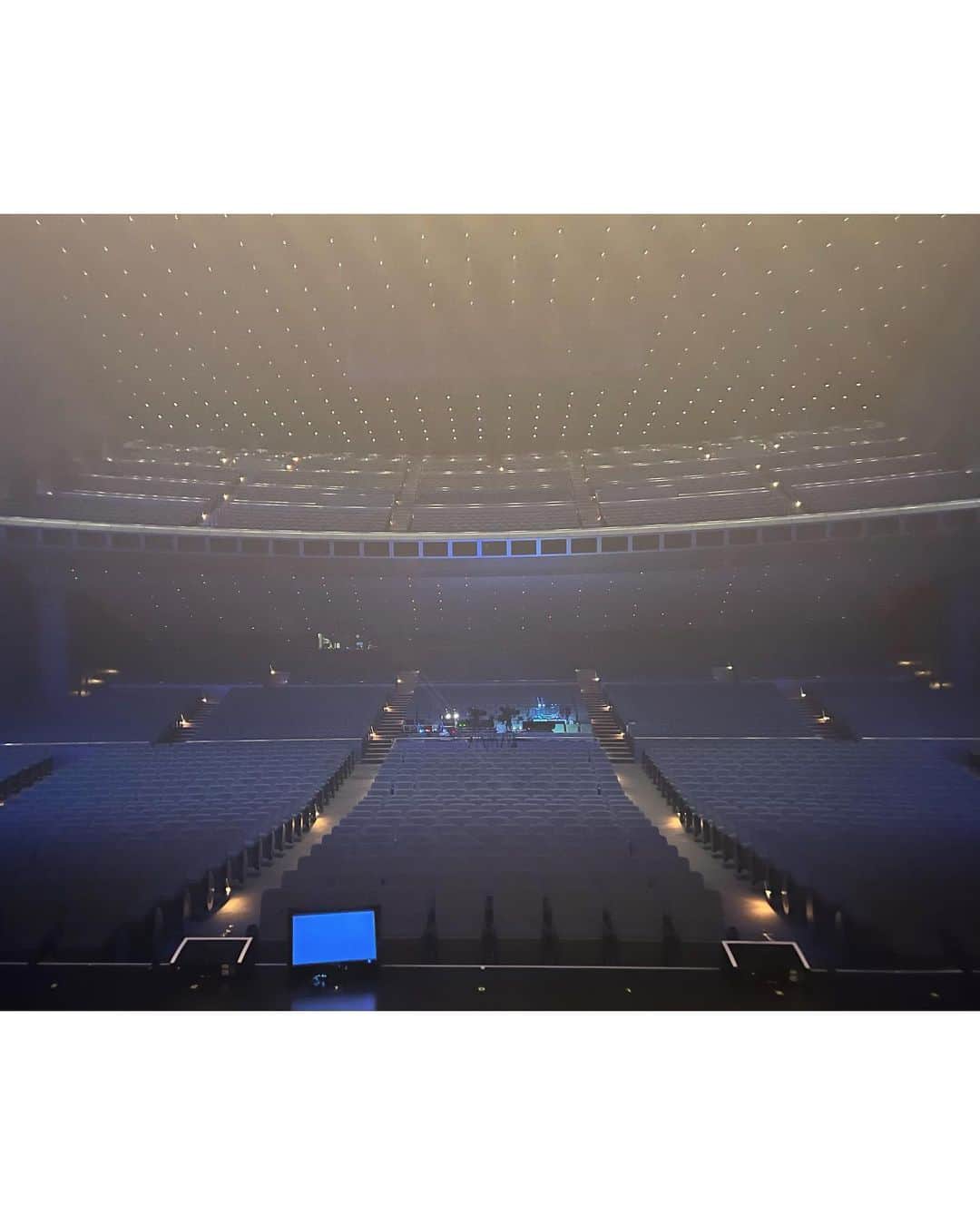のインスタグラム：「올해도 너무너무 감사했습니다 개인적으로도 팀으로서도 여러 가지 활동이 가능해서 기뻤던 1년이었습니다  앞으로도 더 다양한 모습 보여드리고 싶네요 ㅎㅎ   내년에는 여러 가지가 기다리고 있네요 어스 여러분들이 재밌게 저희 오르빗하고 추억을 또 쌓아가면 좋겠어요 2022년 너무 감사했어요 다들 행복한 2023년 보내세요 Happy new year」