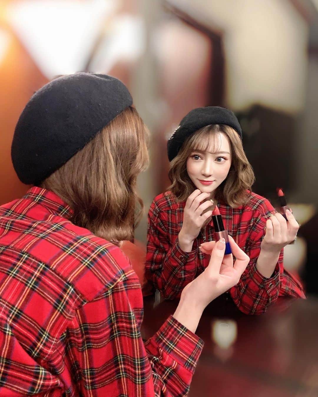 高辻千夏のインスタグラム：「⁡ ⁡ Beauty begins the moment you decide to be yourself. ⁡ ⁡ 💄💋💋 ⁡ ⁡ - Coco Chanel -」
