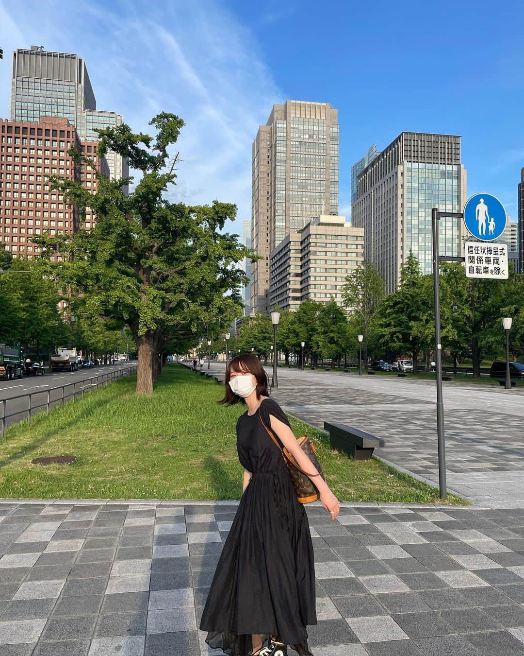 遠藤みゆのインスタグラム：「2022年ありがとうございました☺︎ 今年はパーティーズとしてまた皆さんにお会いできる機会があって嬉しかったです☺️ 会いにきてくれてありがとう😭💗 また来年も会えたらいいなあ☺︎ . 今年も我が家は母と妹がお蕎麦とかき揚げを作ってくれて紅白を見ながら良い年越しができそうです☺️ 家族みんなで年越しできるのはいつまでかなあなんてそんなことを思いながら、、🫧 . みなさんも素敵な年越しを送ってくださいね☺︎ 今年も本当にありがとうございました☺︎ 来年もよろしくお願いします❤︎ 2022.12.31.」