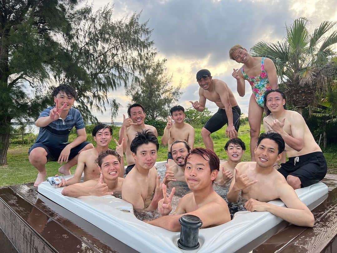 たかのインスタグラム：「. 2022年ありがとう！！ 広島から東京に出てきて刺激のある毎日、驚きのある毎日で急成長できた気がする！やけど、まだまだリゼムの成長は止まらない！！ 2023年もリゼムらしくぶっ飛ばして、なによりも楽しんでいくので、みんなよろしくねーー😳✌️ . 良いお年を☺️✨ #2022 #ありがとう #載せたい写真がありすぎる #2023 #も #リゼっていくよ #いぇーい」