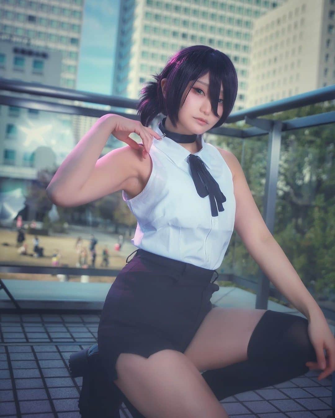 ましろ碧乃のインスタグラム：「初めての となコス 行ってきましたᐡ⸝⸝ ᴗ ̫ ᴗ⸝⸝ᐡ💜  撮影：𝔂𝓪𝓼𝓼𝓾𝔂さん . .  #チェンソーマンコスプレ  #レゼコスプレ #となコス  #初心者レイヤー #被写体 #黒髪 #首輪女子 #熊本出身 #Xジェンダー #model #gravureidol #followme #性感 #偶像 #otaku #粉我」