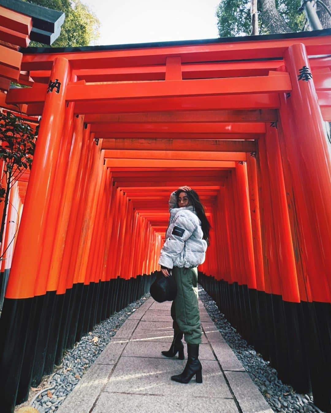 のインスタグラム：「" 🎍 " Thank you for everything this year🙏🏾💖 I look forward to another great year♡ #byebye2022 #welcome2023」