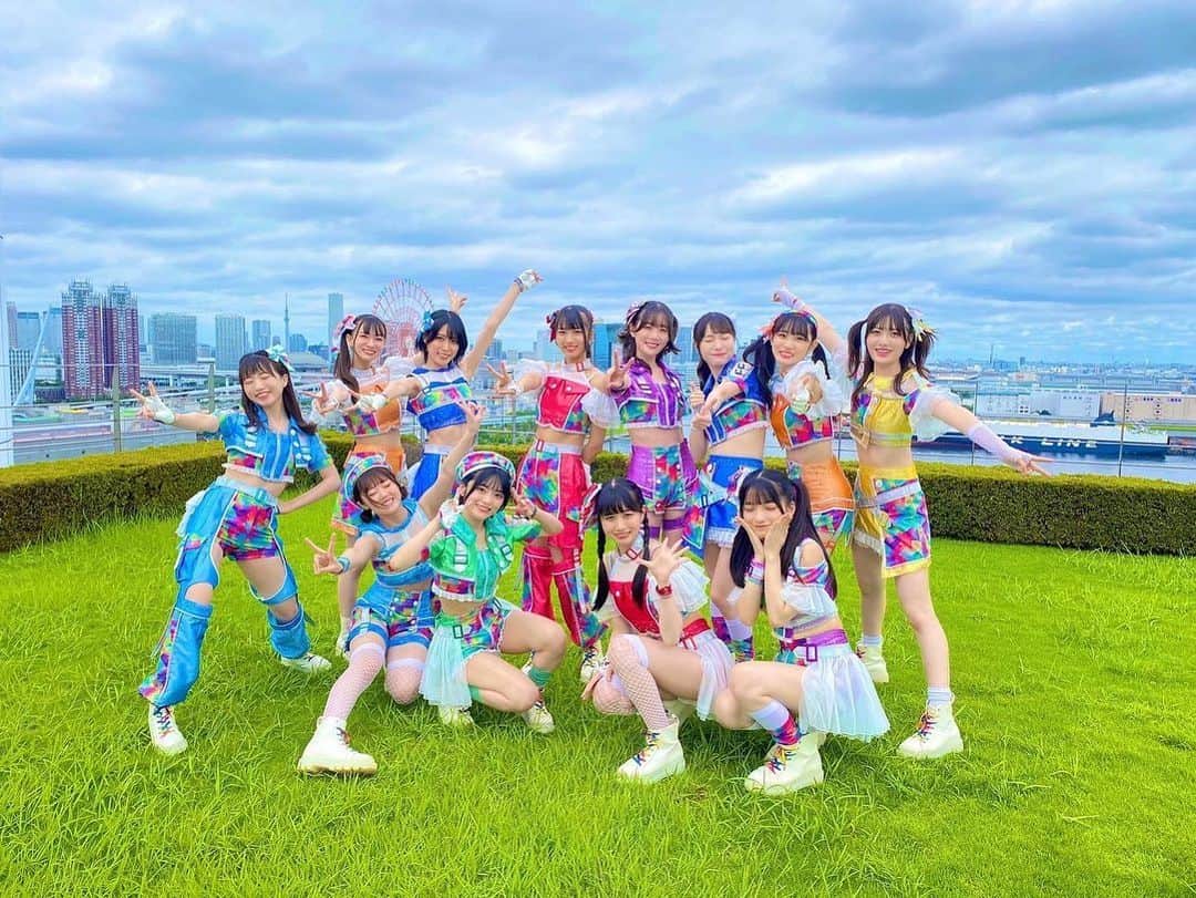 蛭田愛梨のインスタグラム：「2022年もありがとうございました！🐯  虹マジ、日本武道館公演、舞台座長、ドラマ、モデル、ドッキリGP、ツアー、日比谷野外音楽堂、グラビア等  たくさんの事に挑戦させていただきました  来年も色々な私をお見せできるように頑張ります❕  私を表す絵文字が🐰と💜なので、来年は勝手に私の年だと思い込んでる（？）  よいお年をお迎えください🎀」