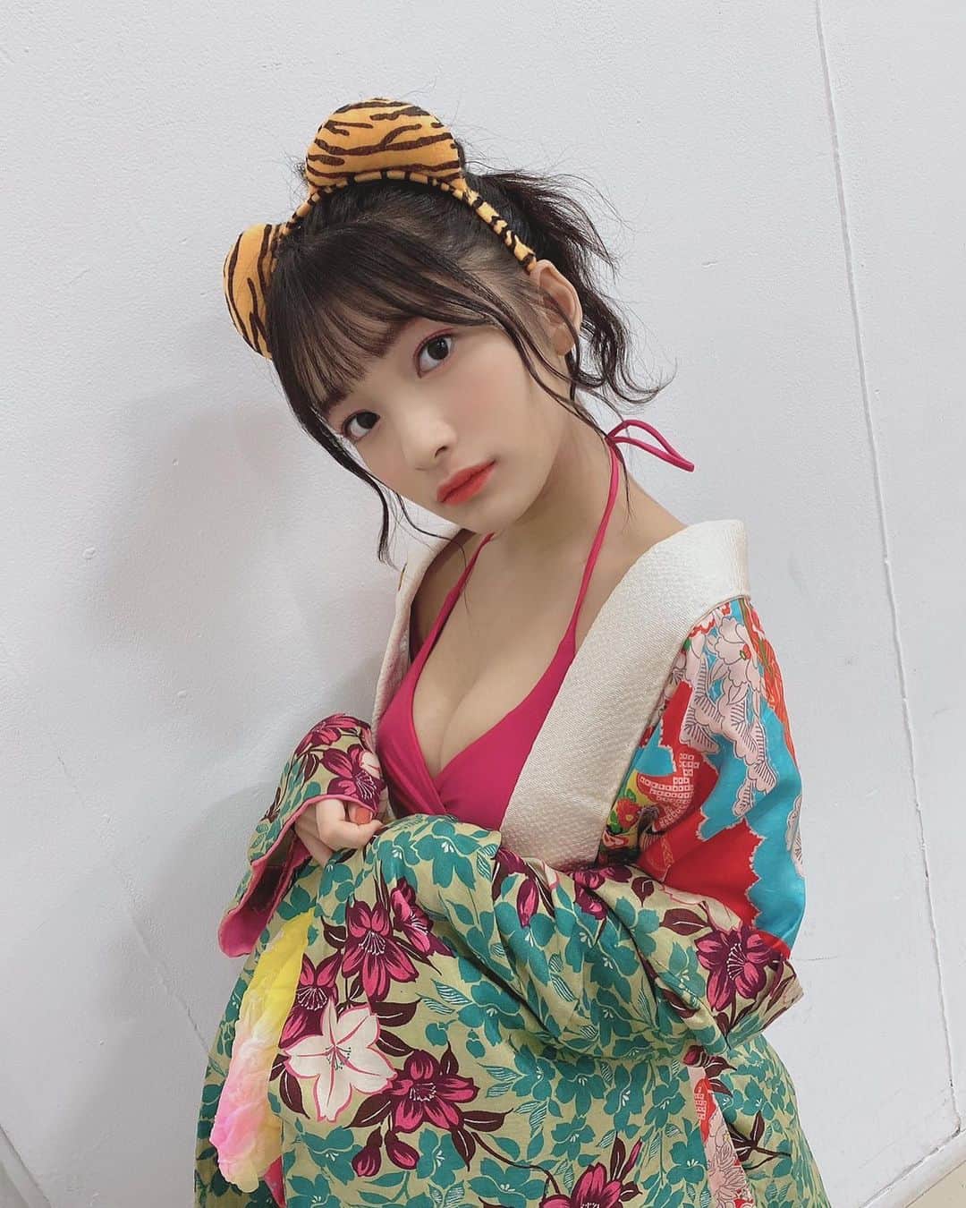 蛭田愛梨のインスタグラム：「🐯👋」