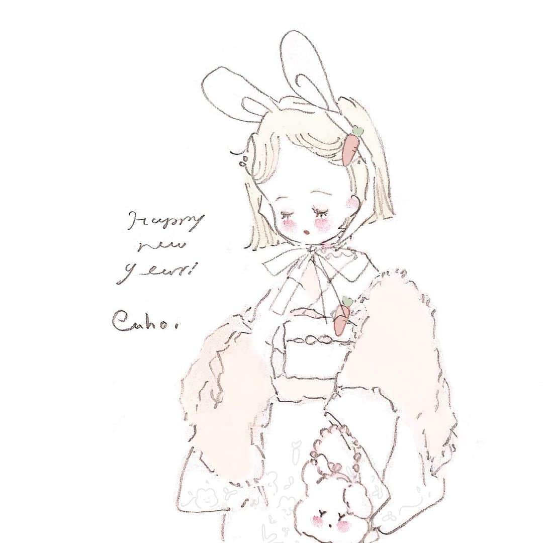 Cahoのインスタグラム：「❤︎2023❤︎ あけましておめでとうございます🥕  今年は私もみんなもぴょんって感じに 飛躍できる年になりますように....🐰💛  そしてそして❕🐰🥕🤍  個展『Caho's palette 』in大阪 が決定しました❤︎  詳細はまたお知らせします🪞 追加販売原画30点・newグッズ・にがおえなどを予定しています🤍 楽しみに待っててね💌  ではでは 今年も私と私の女の子とうさぎをどうぞよろしく❤︎  #illustration #illust #illustrator #painting  #drawing #イラスト#イラストレーター  #うさぎ#卯年」