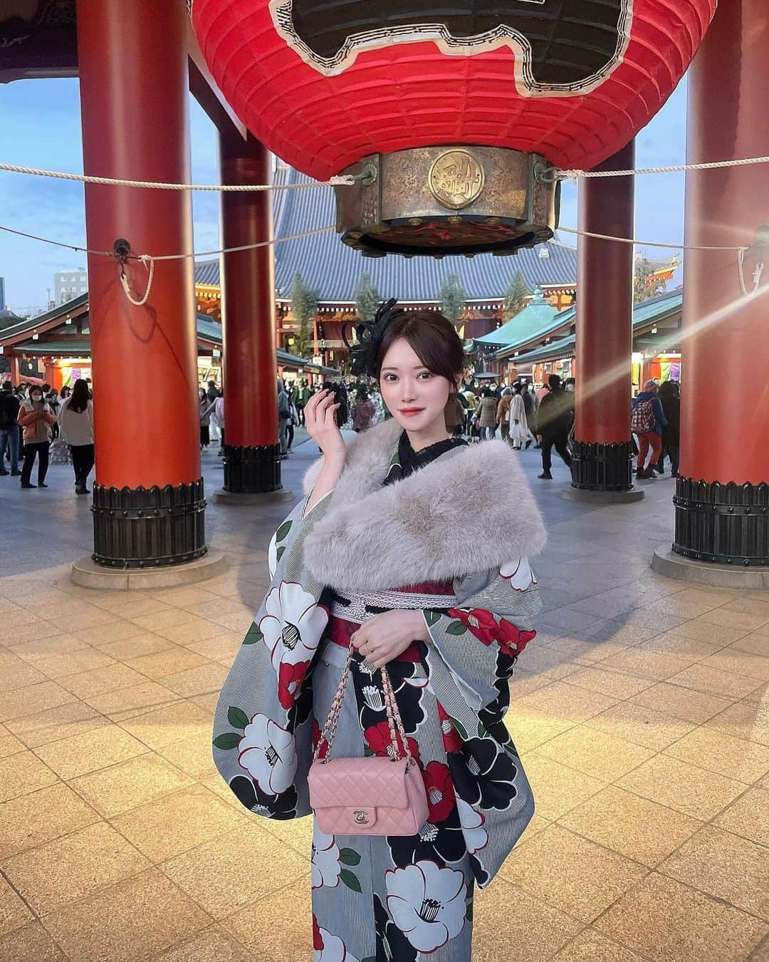 MICHIRUのインスタグラム：「🌅  新年あけましておめでとうございます🎍⛩ 2023年もどうぞよろしくお願いします🐰🐇♥️」