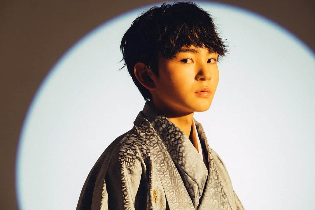 溝口太基のインスタグラム：「🎍明けましておめでとうございます🎍  今年の抱負は沢山曲を作り、自分自身を理解し、自分の武器を重点的に磨いていけたらと思っております。 4月から高校生になるのも凄く楽しみです！ 学校生活も音楽活動も全力で頑張ります！ 楽しみにしておいてください！ 日高さん、BMSGの仲間、応援してくださってる皆様、今年もよろしくお願いします！愛してます！  #新年突入BMSG #今年もよろしくお願いします」