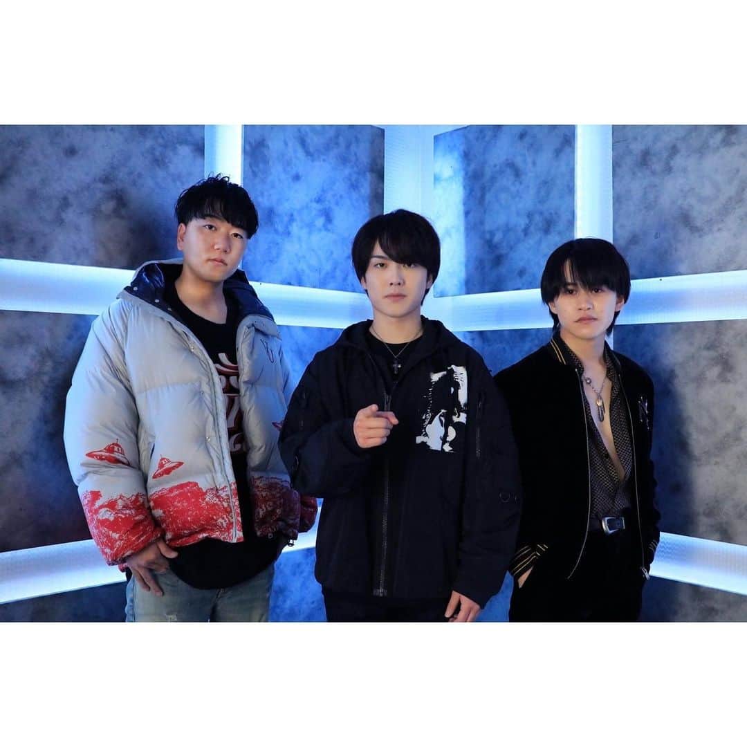 のインスタグラム：「あけましておめでとうございます👏 今年もよろしくお願いいたします！  昨年は良い縁がたくさんできた一年でした。  今年は皆さんに還元していける歳にしていきたいと思います。」