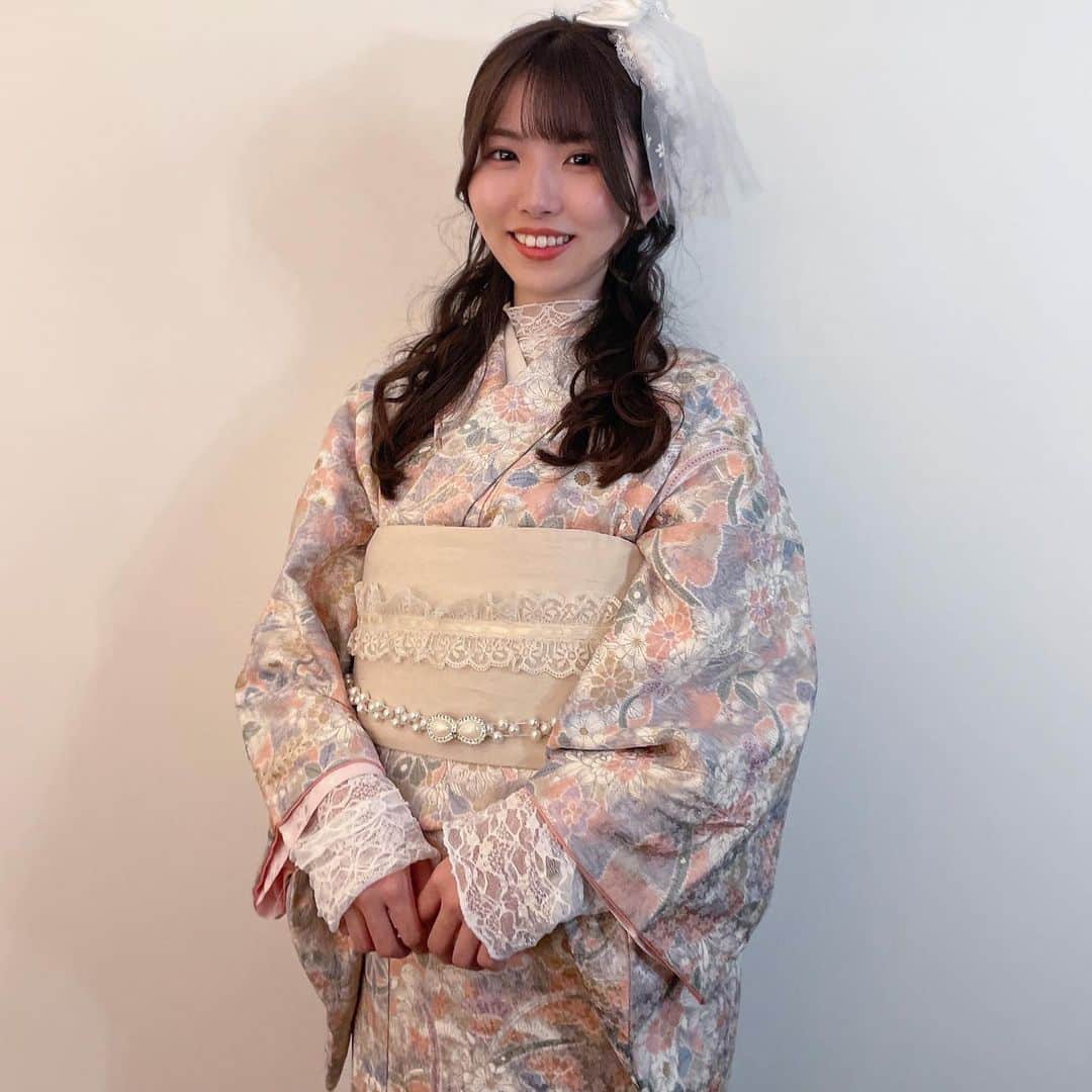 百合香（yurika）のインスタグラム：「あけましておめでとうございます！  2023年もよろしくお願い致します🐰 #あけましておめでとうございます」