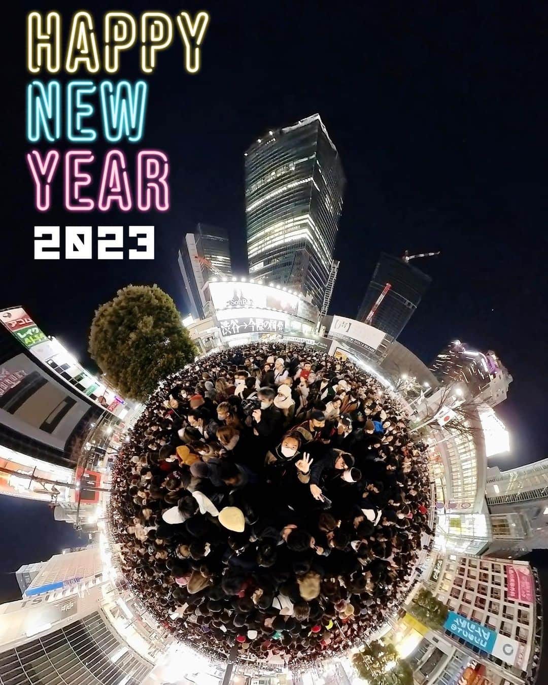 アンディ・チェンさんのインスタグラム写真 - (アンディ・チェンInstagram)「Happy New Year 2023👌🏻  皆様良いお年をお迎えください」1月1日 0時53分 - myhiro99