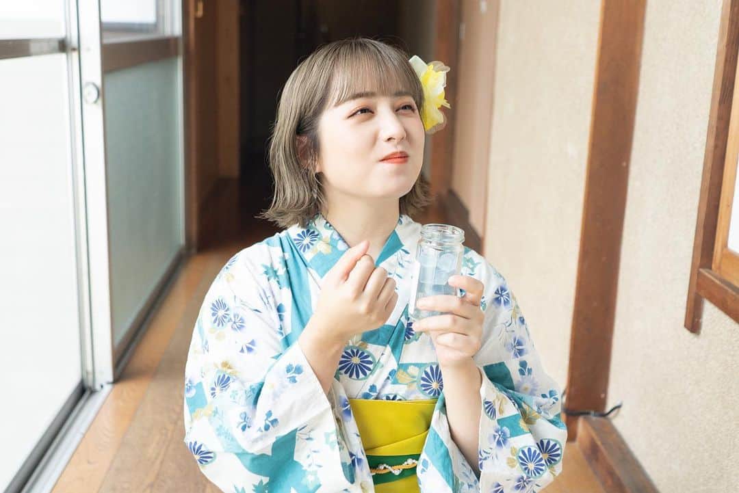 前田美里のインスタグラム：「🎍𝙷𝚊𝚙𝚙𝚢 𝙽𝚎𝚠 𝚢𝚎𝚊𝚛𓂃𓈒ꪔ̤̱♡ꕀᐝ🐰 . 2023年今年もよろしくお願いいたします。 . #happynewyear #happynewyear2023 #元旦 #着物  #ショート #ボブ  #被写体 #ノスタルジック #写真好きな人と繋がりたい #film #写真 #ファインダー越しの私の世界 #櫻坂46 #日向坂46 #アイドル #ヲタク #photo #フォロワー募集中 #idol #kimono #japanesegirl #fashion #japan #asakusa #follow #followme #좋아요 #팔로우미 #팔로미 #오오티디」