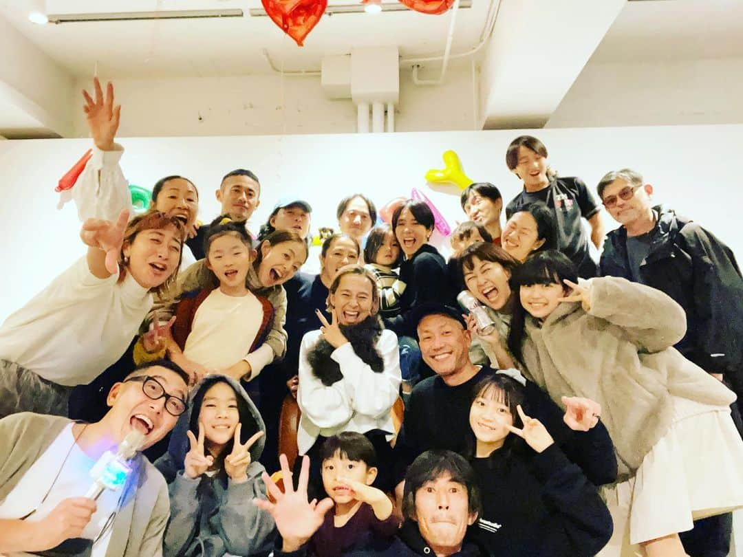 小林三江子のインスタグラム：「♥️♥️♥️  #2022 #happy50th  #thankyou  #preciousmoments  #familytime #friendsforever」