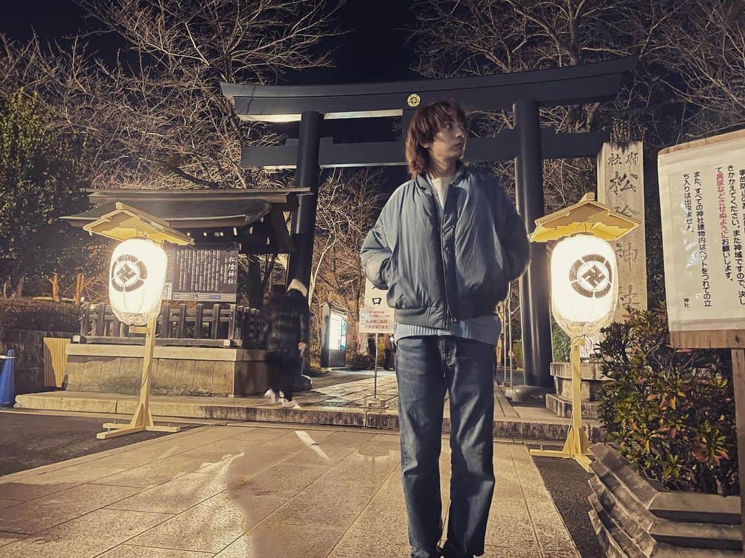 岸本ルークさんのインスタグラム写真 - (岸本ルークInstagram)「・ あけましておめでとう㊗️ 今年もよろしくね🌺 #happynewyear」1月1日 1時34分 - luke_kishimoto