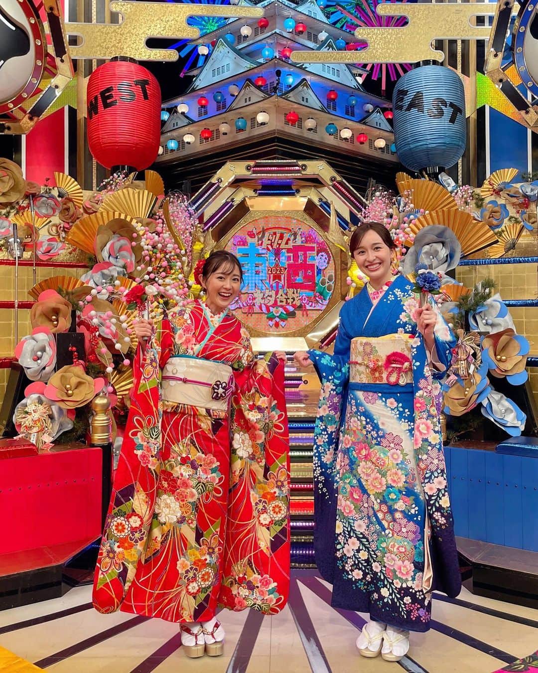 若林有子のインスタグラム：「あけましておめでとうございます🐰🎍  元日の夜といえば「ドリーム東西ネタ合戦」！ 光栄なことに今年も西軍の進行を担当しました❤️東軍はメグさんです💙  今夜9時から、お正月らしい華やかなセットに超豪華な皆さんが勢揃いしますよ！ 収録では頬が筋肉痛になりそうなくらいたくさん笑いました🤣 皆さんもテレビの前で楽しい時間をお過ごしください！  2023年もよろしくお願いいたします😊  #こたつでお笑い #大好きなお正月の過ごし方🎍  #ドリーム東西 #ドリーム東西ネタ合戦 #新年 #お笑い #お正月 #笑い初め #宇賀神メグ アナ #若林有子」