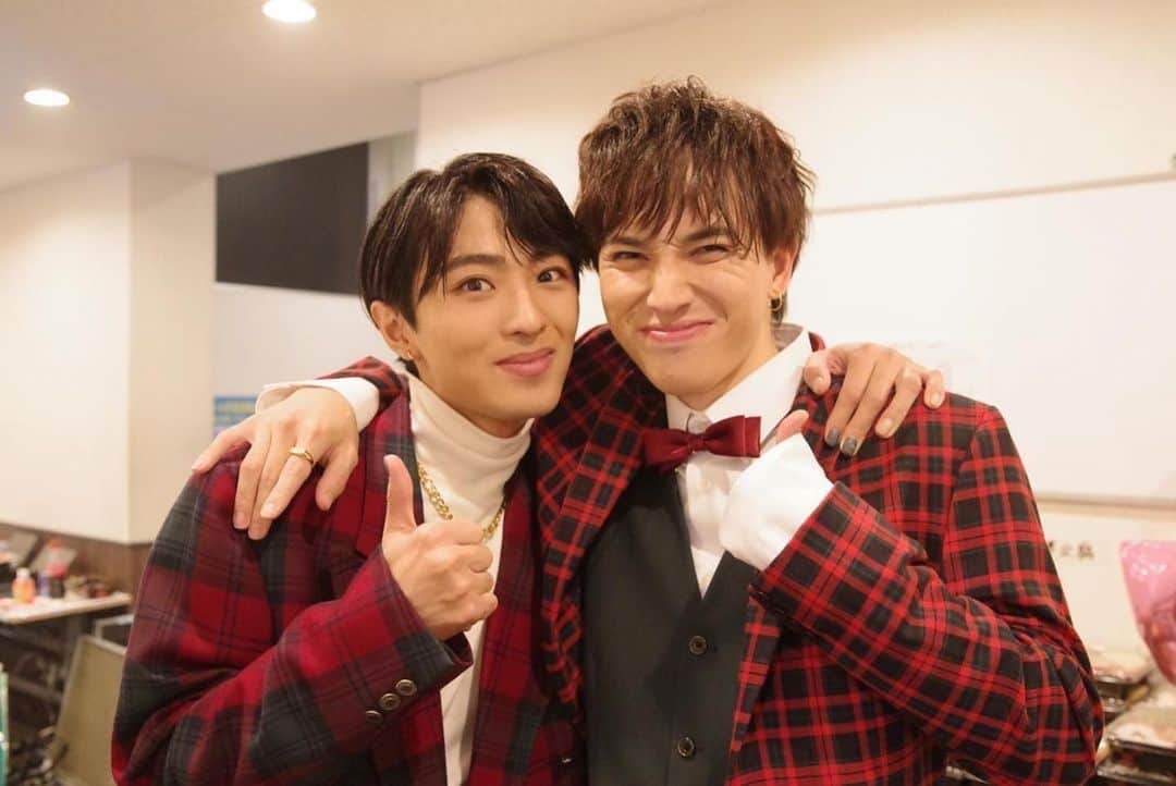 のインスタグラム：「卒業おめでとう！ 大切な思い出沢山ありがとう good luck👍🏻」