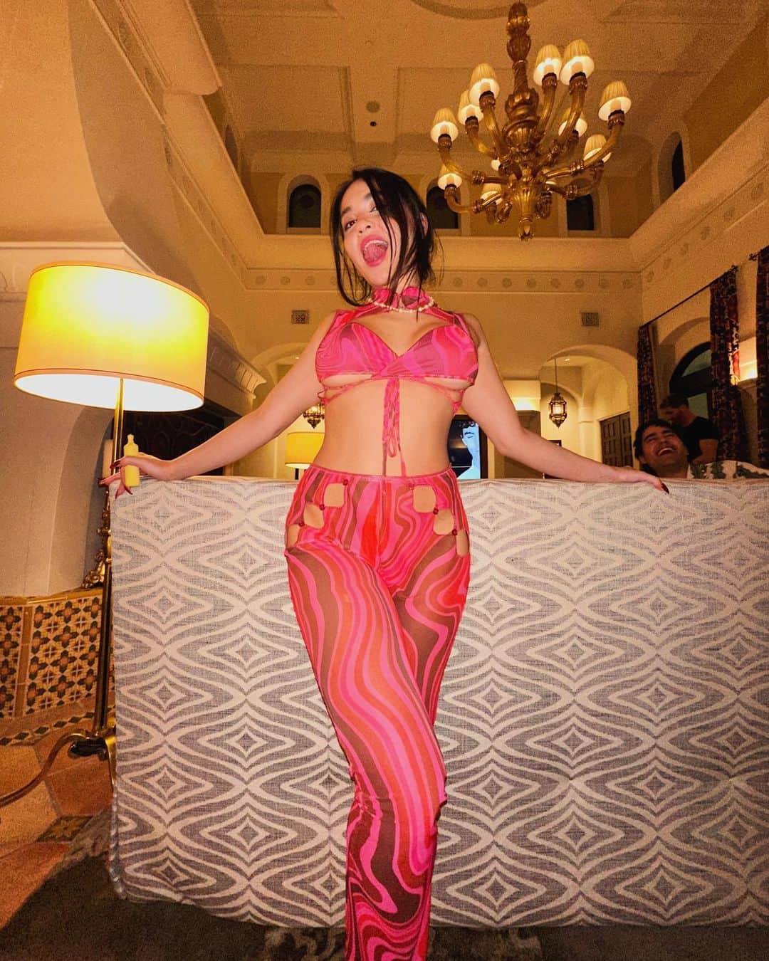 ステラ・ハジェンズのインスタグラム：「my moms dialogue in the last video is everything i’m manifesting for 2023」