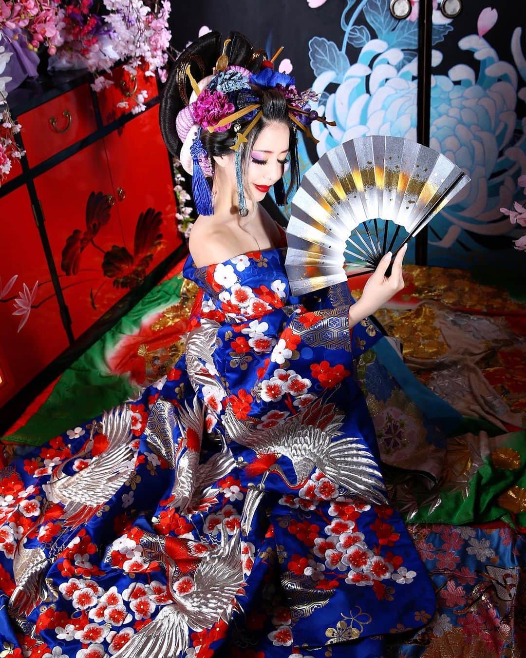 REINAのインスタグラム：「2023.1.1  今年もよろしくお願いします🎍 2023年も  清く正しく美しく  🫧  #あけましておめでとうございます  #あけあめ #元旦 #日本 #日本の文化 #2023 #パリオンれーな」