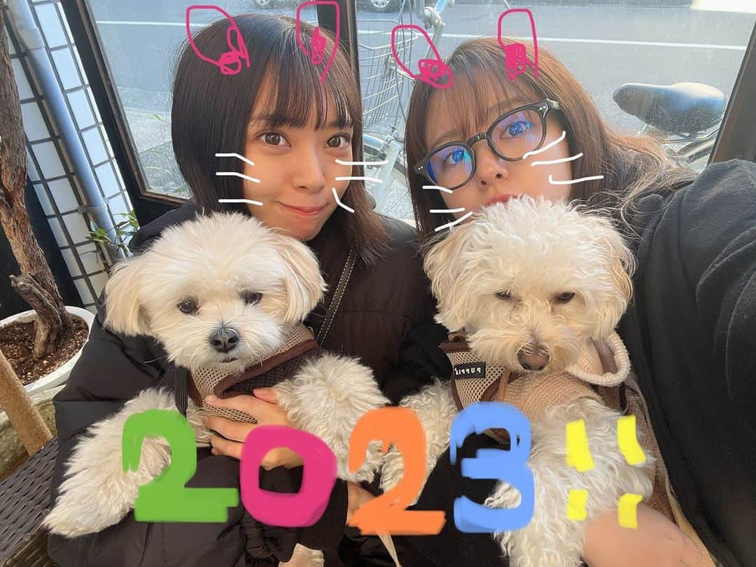 のインスタグラム：「明けましておめでとうございます🎍 今年もよろしくお願いします🙇🏻‍♀️✨  2023.01.01 🍶♡」