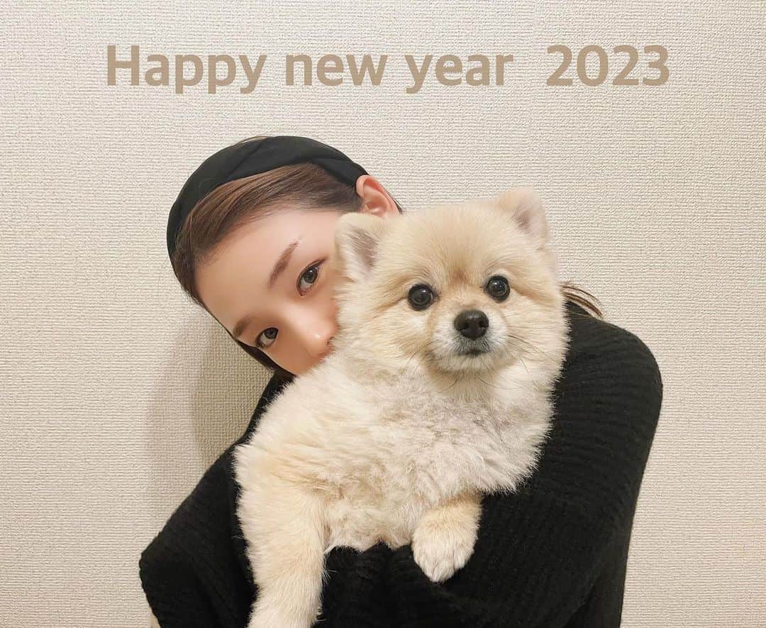 篠崎愛のインスタグラム：「今年もよろしくお願いします🐰 #2023」