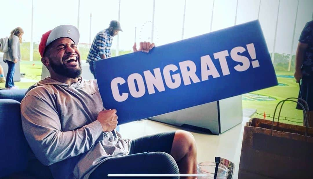 テヴィタ・フィフィタのインスタグラム：「You made it to 2023 🥳🥳🥳! Live it up and make the most of this year 🙏🏽🙏🏽🙏🏽. #2023 Thanks @topgolf for the sign.」