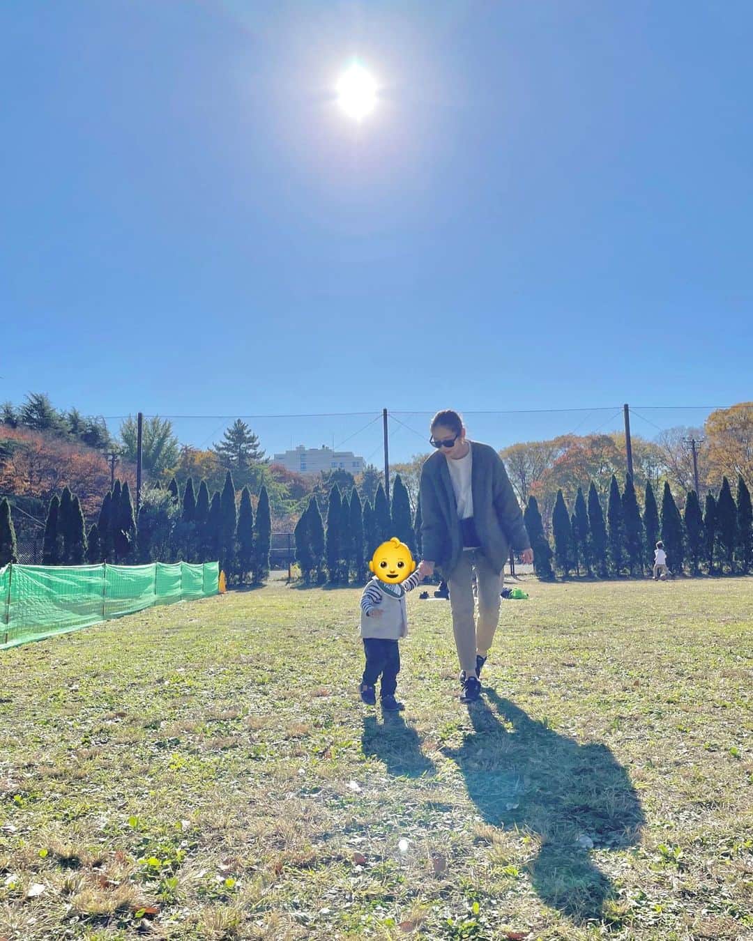 のインスタグラム：「すっかり夜になってしまいましたが…💦 皆様明けましておめでとうございます🎍✨ 昨年は仕事やプライベートにおいて、本当に多くの方々にお世話になった1年でした。本当に感謝感謝です。  2023年、どんな1年になるのか。 どんな1年にしていくのか。 今からワクワクしております！✨  皆様にとっても素敵な1年になりますように☺️ 本年も宜しくお願いいたします。  中田あすみ  #新年 #明けましておめでとうございます #今年もよろしくお願いいたします #楽しい1年にしましょう #中田あすみ」