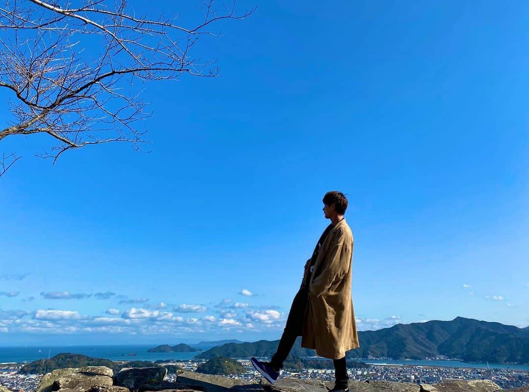 佐脇慧一のインスタグラム：「謹賀新年⛩🎍 昨年もお世話になりました！ 2023年はスタートの年！ 今年もよろしくお願い致します！」