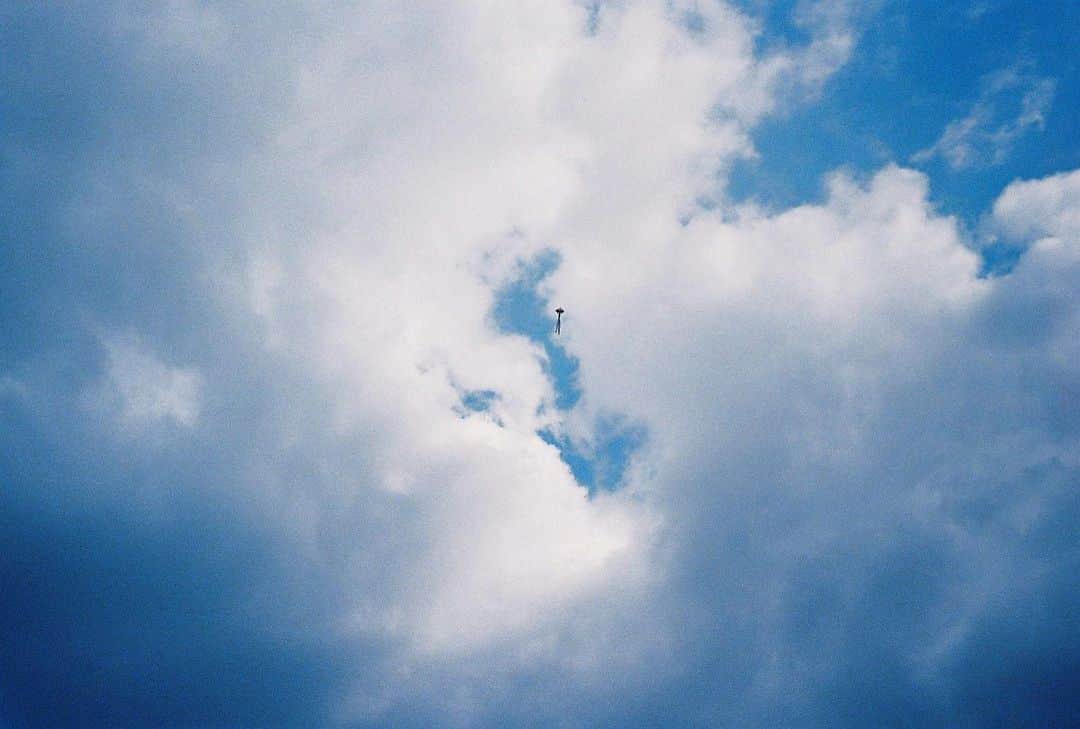のインスタグラム：「👋」