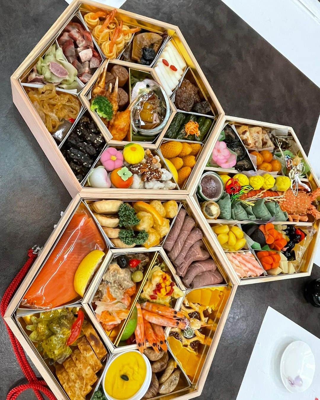 のインスタグラム：「明けましておめでとう御座います。 本年も相変わりませず宜しくお願い申し上げます。 2023.1.1 #水元秀二郎#元旦#謹賀新年#正月#令和五年」