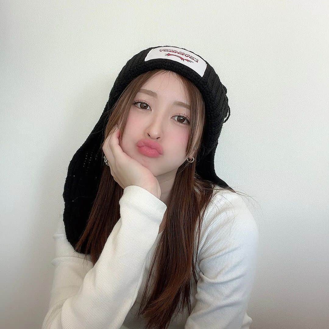 のインスタグラム：「𝐇𝐚𝐩𝐩𝐲 𝐧𝐞𝐰 𝐲𝐞𝐚𝐫 🐇🎍❣️」