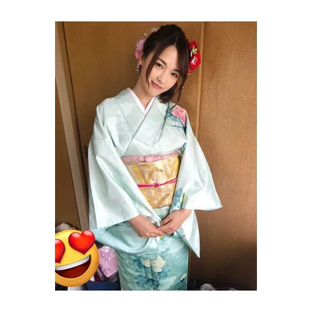 向井藍のインスタグラム：「あけましておめでとうございます🎍  今年も向井藍を宜しくお願いします🍀  #aimukai #向井藍 #happynewyear」