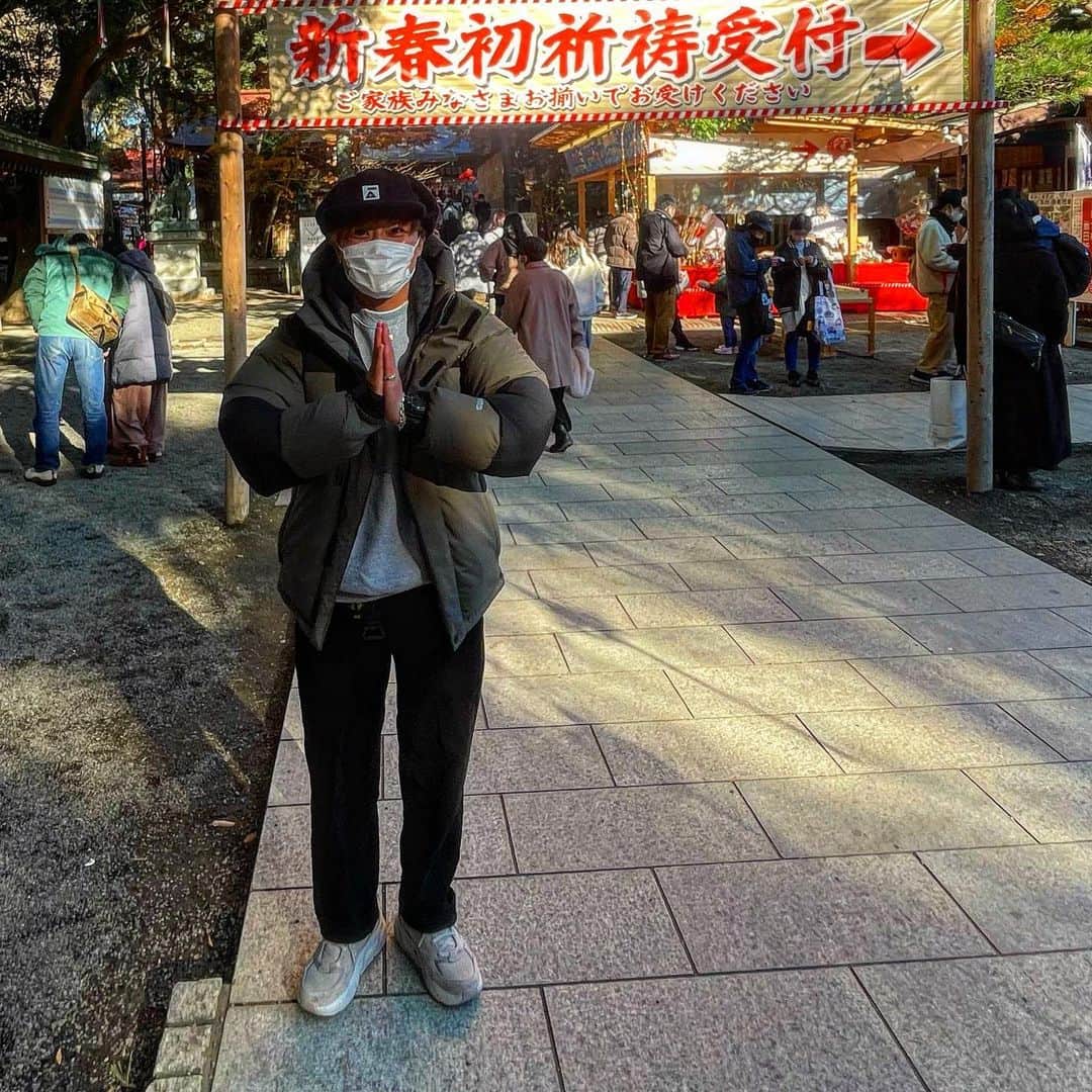 のインスタグラム：「.  2023🐰START❯❯❯❯  今年もどうぞよろしくお願いします🙏  #ノジマステラ神奈川相模原  #初詣 #兎年」