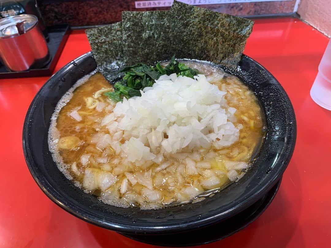 青木優也のインスタグラム：「あけましておめでとうございます。 今年も沢山の美味しいラーメンと出会える様に精進して参ります。」