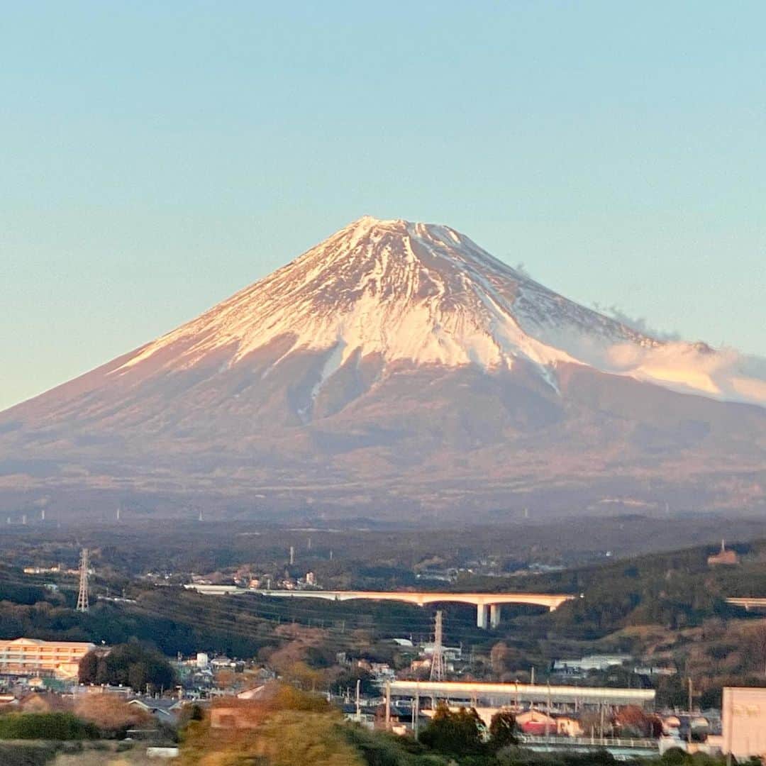 澤田修さんのインスタグラム写真 - (澤田修Instagram)「🗻Mt. Fuji in Jan 1st, 2023. ／^o^＼✌」1月1日 16時45分 - nikushokuju1