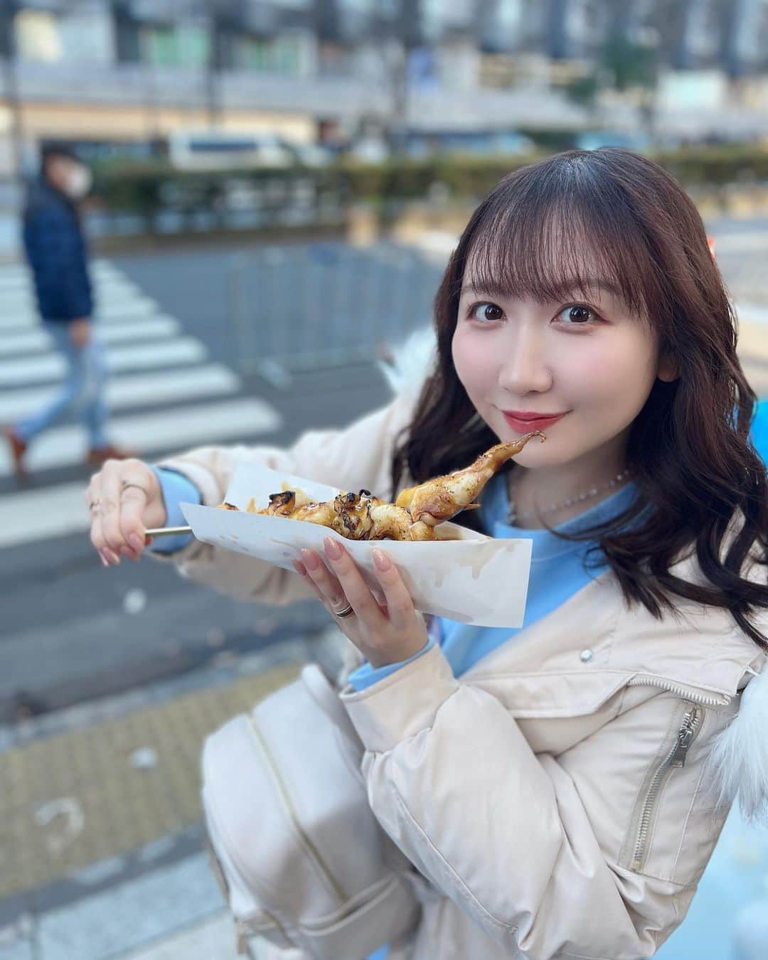 倉咲奈央のインスタグラム：「元旦は、明治神宮へ✨  出店あると必ず寄っちゃう🎍❤️‍🔥  鳥さんは、イカゲソ串が一番好き！  皆は何が好き？  #love #followback #instagramers #tweegram #photooftheday #2Olikes #amazing #smile #follow4follow #like4like #look #instalike #gers #picoftheday #food #instadaily #instafollow #followme #girl #instagood #bestoftheday #instacool #carryme #follow #colorful」
