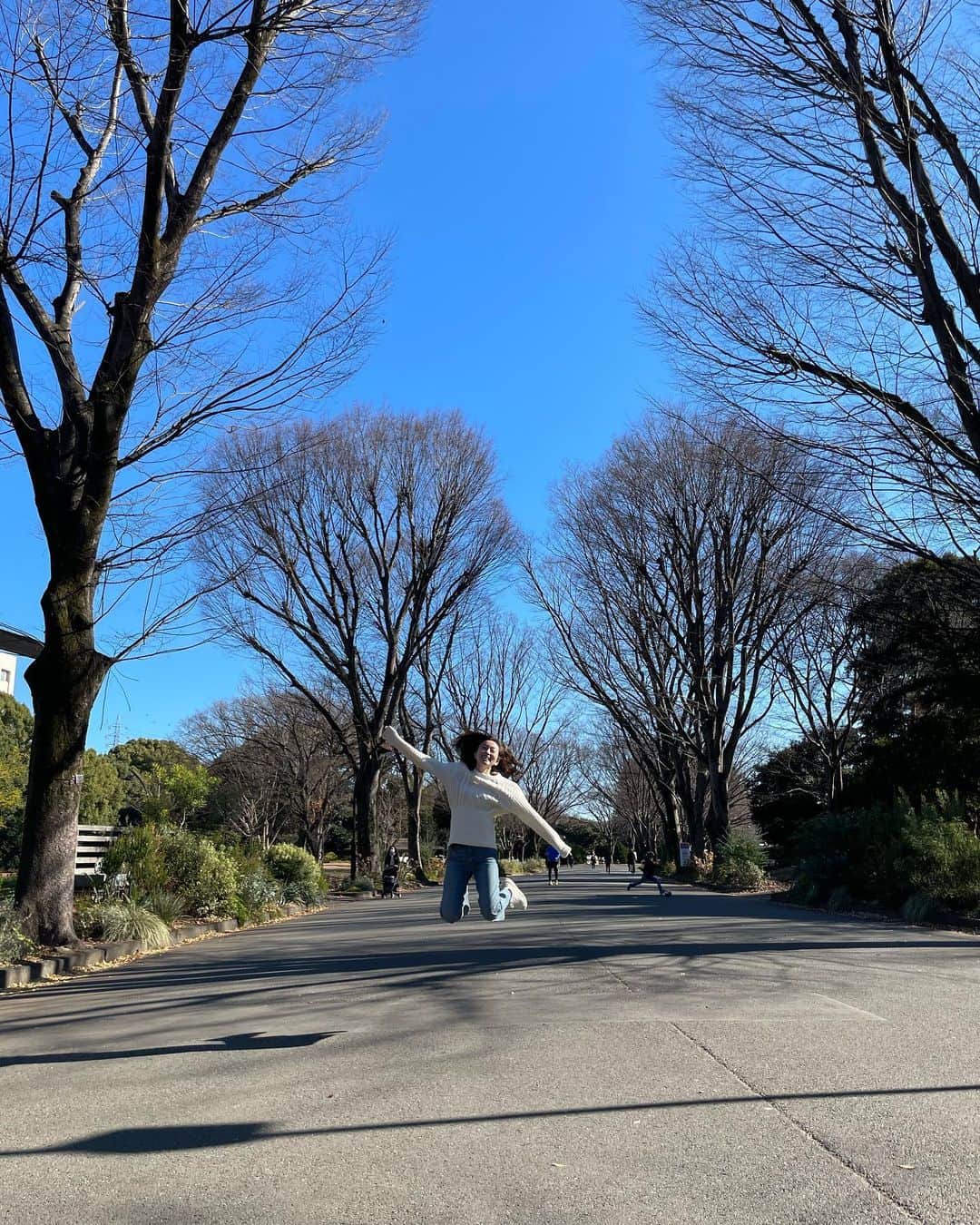 小橋めぐみのインスタグラム：「あけましておめでとうございます🎍 2023年がみなさまにとって、 素晴らしい一年になりますように。  本年もどうぞよろしくお願いします！」