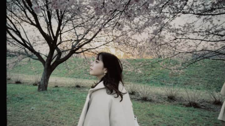 のインスタグラム：「あけましておめでとうございます  素敵な年にします🐰  2023年もどうぞよろしくお願い致します🐰」