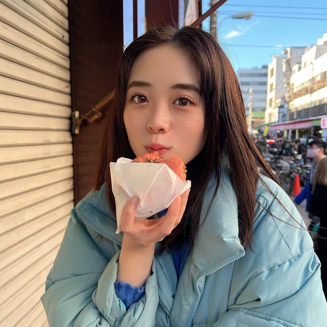 のインスタグラム：「.  あけましておめでとうございます🐰  今年もよろしくお願いします🙏🏻✨」