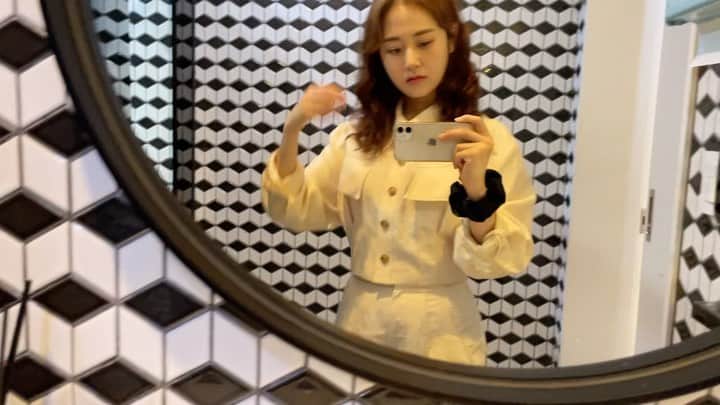 ガユンのインスタグラム：「2022👋&HAPPYNEWYEAR」