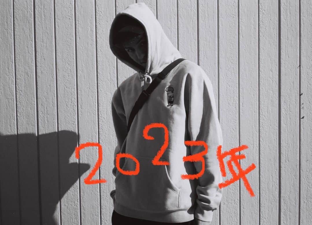 ベンドラメ礼生さんのインスタグラム写真 - (ベンドラメ礼生Instagram)「2023.01.01  ﾋﾟｮﾝ🐇🥕。  #carrotmotivation🍴」1月1日 19時22分 - venleo.9