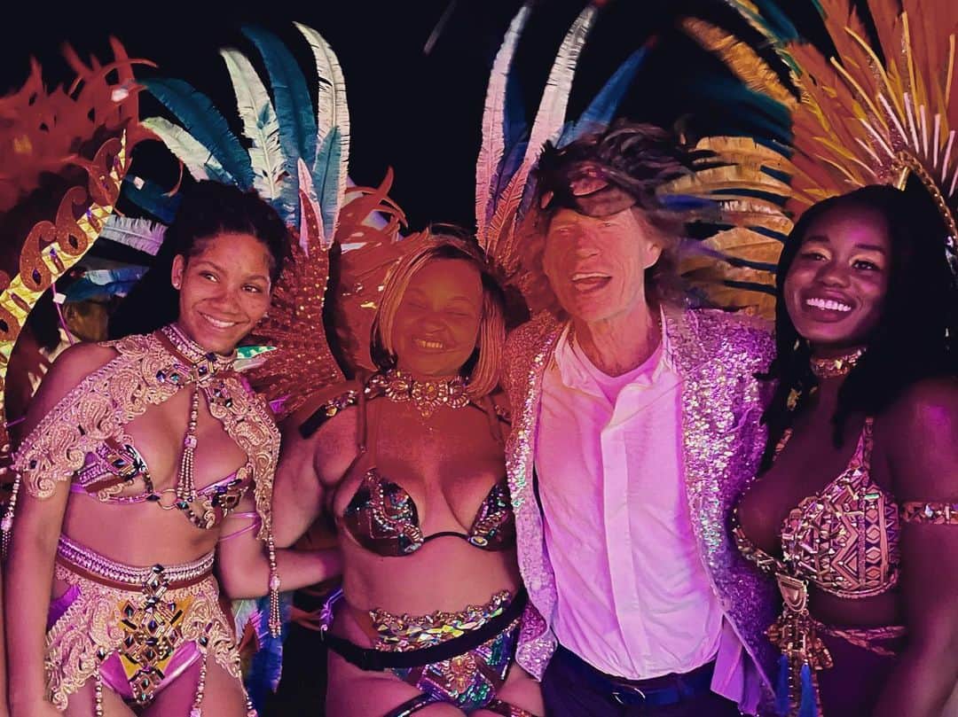 ミック・ジャガーのインスタグラム：「Happy new year !!💃🏻💃🏻💃🏻」