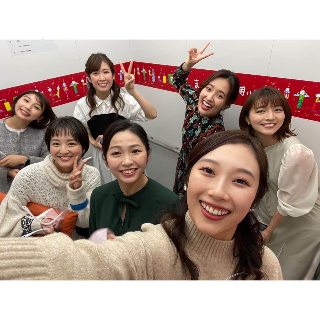 のインスタグラム：「. あす1月2日(火)13時30分〜 明石家電視台新春SPです！🐰🌸 ⁡ MBSは先輩も後輩も 本当にそれぞれみんな個性が強いなぁ〜と 今回もまた感じました😂🫶 ⁡ お家でのんびりしながら、 ぜひご覧くださいね！ 私も恐る恐る見ます。笑」
