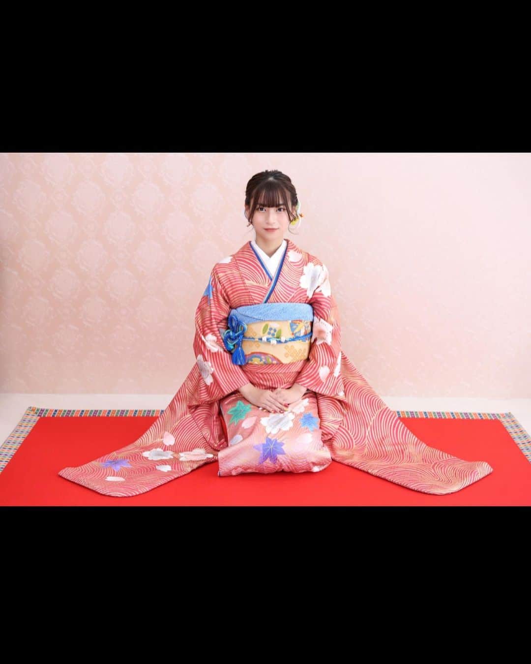 杉山緋那のインスタグラム：「新年明けましておめでとうございます🎍❕ 2023年もよろしくお願いします！ᙏ̤̱」