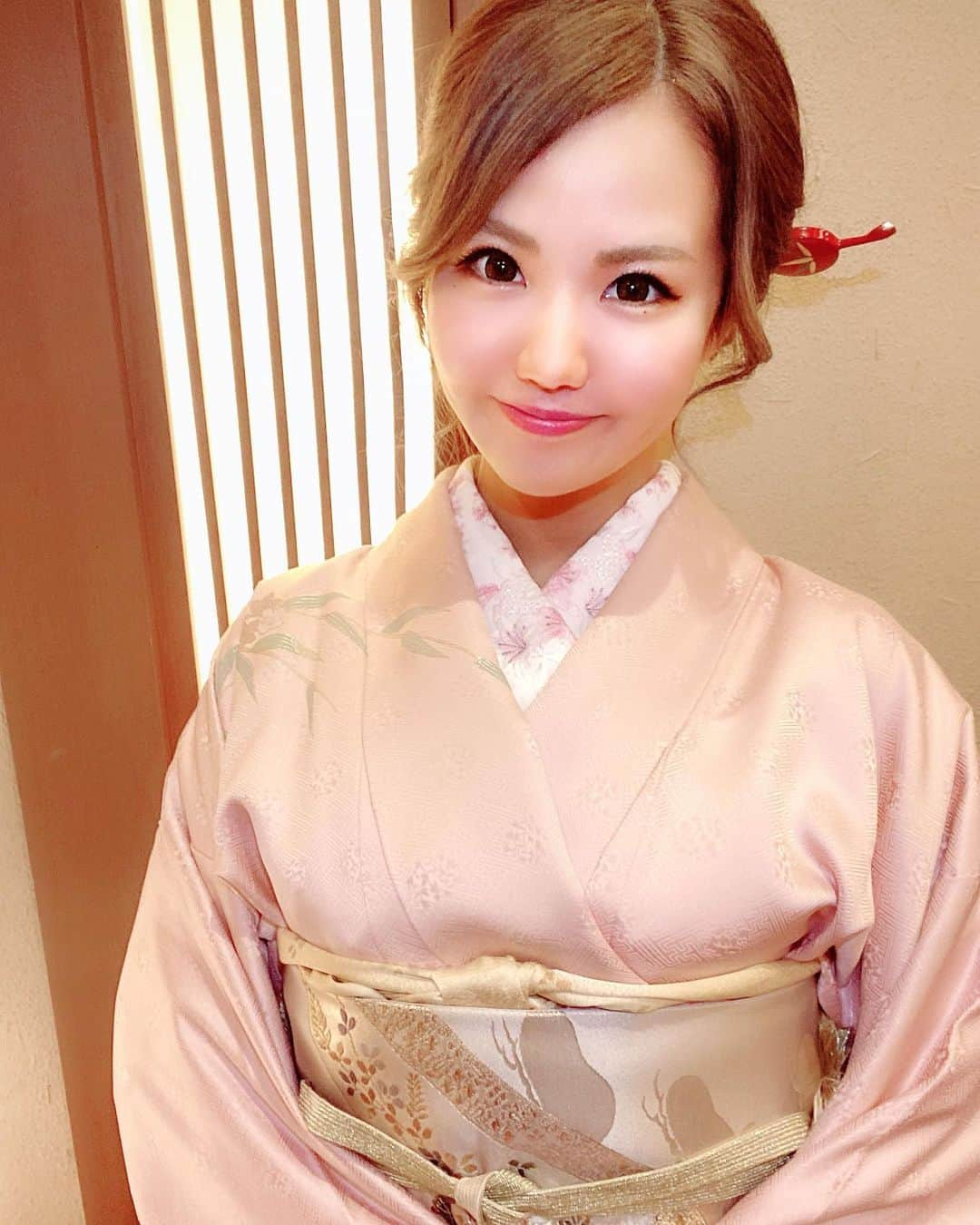 KARENさんのインスタグラム写真 - (KARENInstagram)「、 明けましておめでとう御座います(❁´ω`❁) 今年もよろしくお願い致します(❁ᴗ͈ˬᴗ͈)」1月1日 23時12分 - karen_burlesque