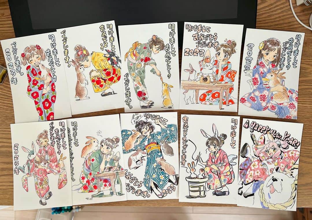 刈谷仁美のインスタグラム：「今年もせっせと年賀状描いてました！あけおめです！  #illustration #drawing」