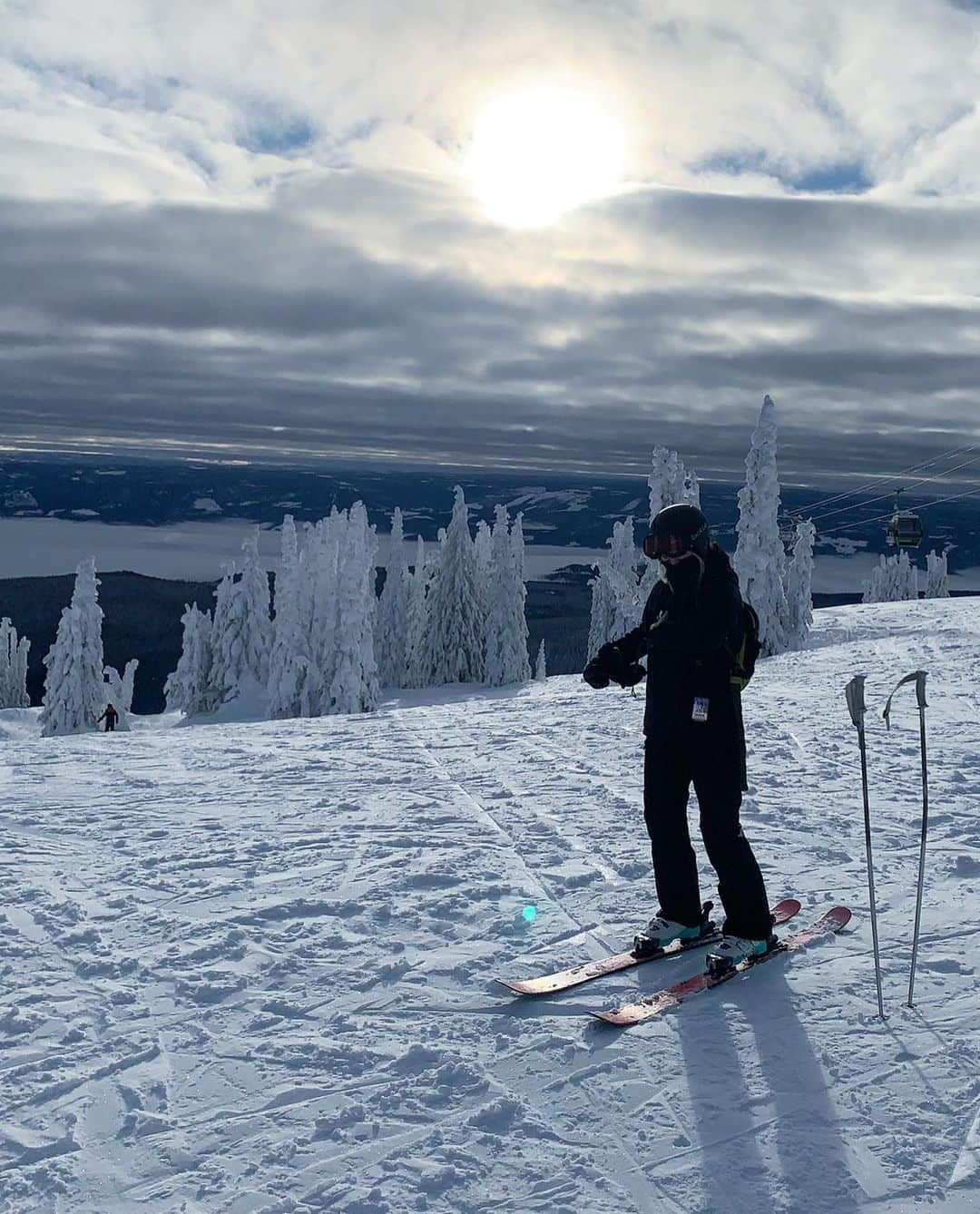 マデリーン・エドワーズさんのインスタグラム写真 - (マデリーン・エドワーズInstagram)「Kicked off 2023 by wearing down the ol’ break pads ⛷️」1月2日 9時38分 - maddie_edwards