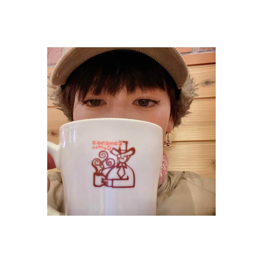 住岡梨奈さんのインスタグラム写真 - (住岡梨奈Instagram)「. あけました2023  あさから  ぱん・バター・あんこ de 脳にずっしり。  さて 初夢は見ましたか？  私はまだなので、 今夜見るのかもしれません。  ・  バイオハザードは 少しずつ進めています。  ただ、ゾンビに追われる最中に 自動回転が始まるので怖さ倍増です  思い出すだけで心が折れます もっと強くなりたいです  メンタルの鍛え方まちがってるかも と、気づき始めたMy Revolution  .  本年も どうぞよろしくだ！◡̈  #回転」1月2日 10時35分 - sumioka_rina