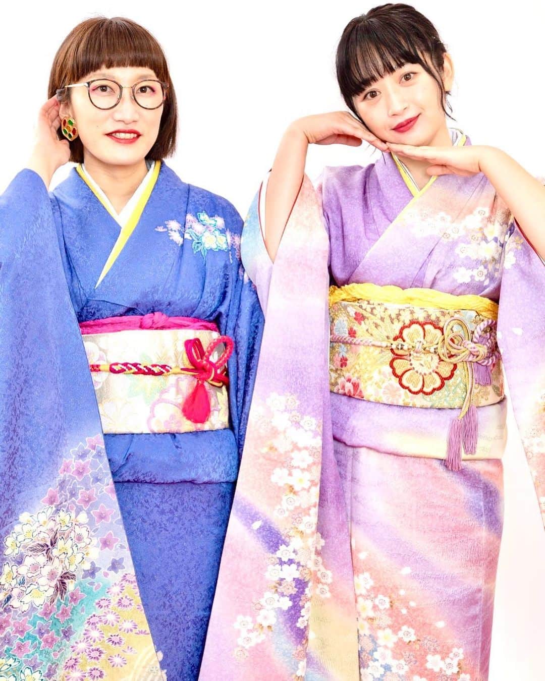 松浦志穂のインスタグラム：「新年明けましておめでとう御座います🎍⛩🐇 自分たちらしく実りある一年にしたいと思います🗻 今年も何卒宜しくお願いしますーーー🐇✨✨  #卯年 #2023 #謹賀新年」