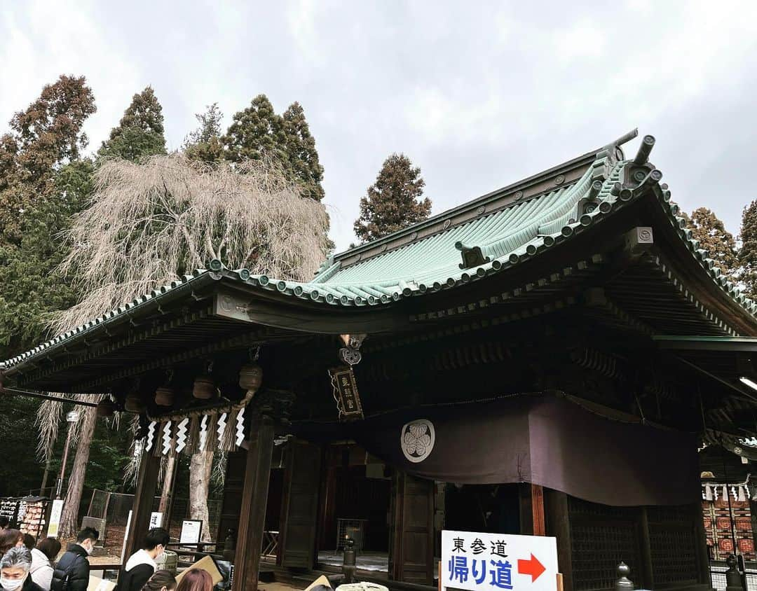 高梨健太のインスタグラム：「明けましておめでとうございます。 今年もよろしくお願いします。 #2023  #初詣  #東照宮」